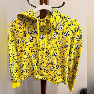 Alice and Olivia cropped yellow floral half zip hoodie size XS